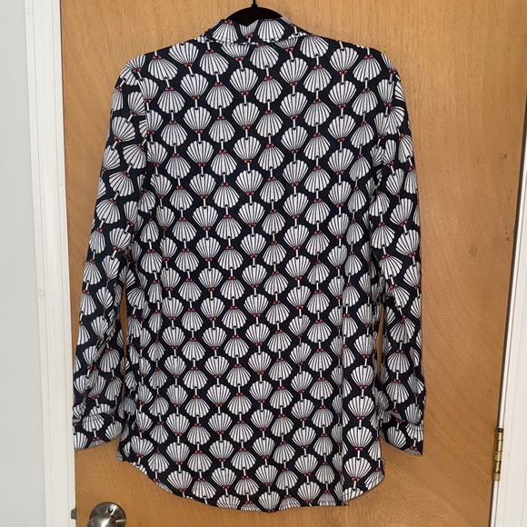 Shell Pattern Button Up - Picture 5 of 5
